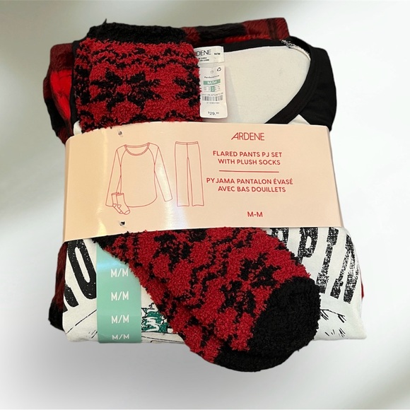 New Ardene Flared pants PJ SET with plush socks medium - Picture 4 of 5